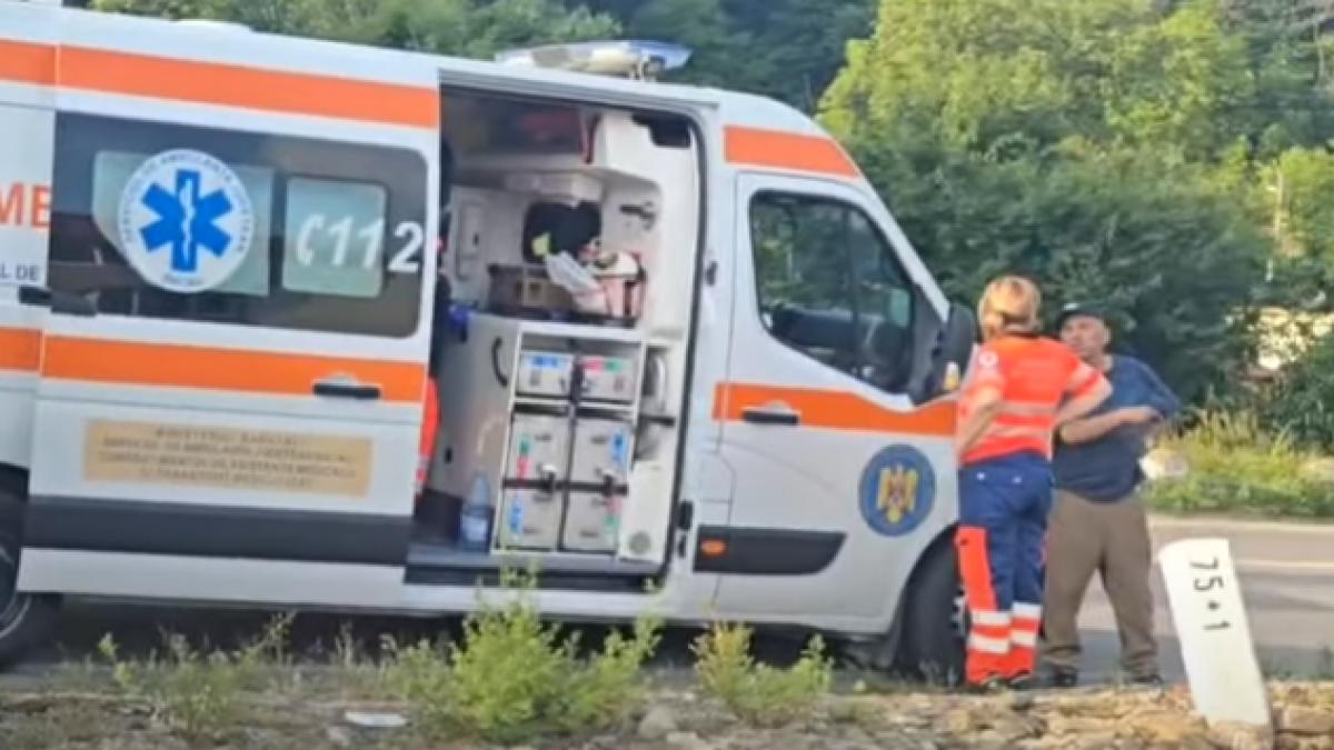 o fata de 17 ani a fost lovita mortal de tren asculta muzica in casti si nu a fost atenta cand a traversat calea ferata