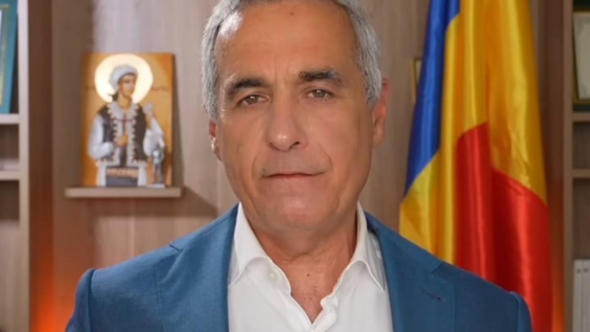 calin georgescu anunta ca a fost amendat de aep cu 50 000 de euro si spune ca se fac cereri de bani frauduloase in numele lui