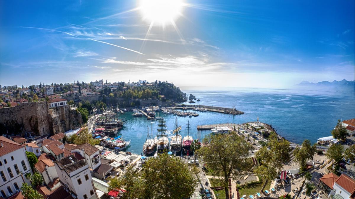 daca ai rezervat vacanta in turcia verifica daca mai ai cazare autoritatile din ankara au luat o decizie pentru 4 000 de hoteluri