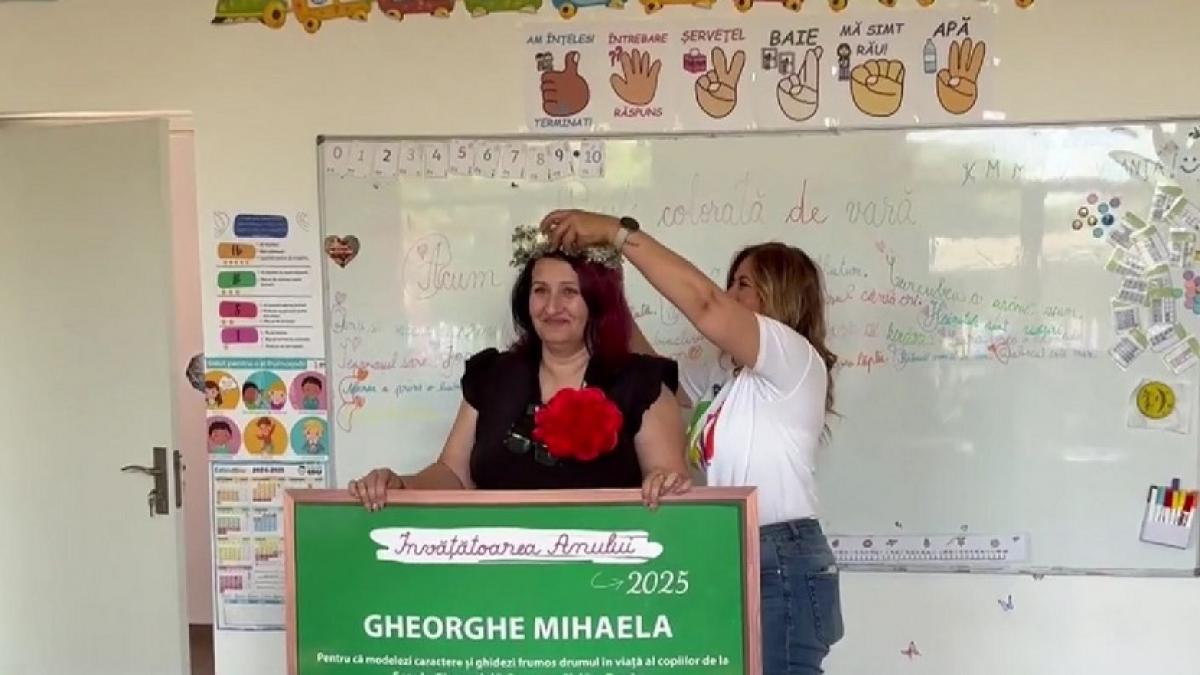 a fost desemnata invatatoarea anului 2025 in romania la ce scoala preda mihaela gheorghe care a fost premiata in fata elevilor sai