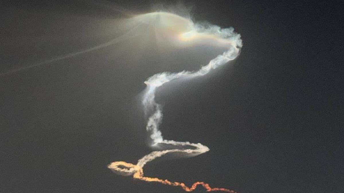 imagini virale cu racheta hipersonica fattah lansata miercuri seara de iran impotriva israelului