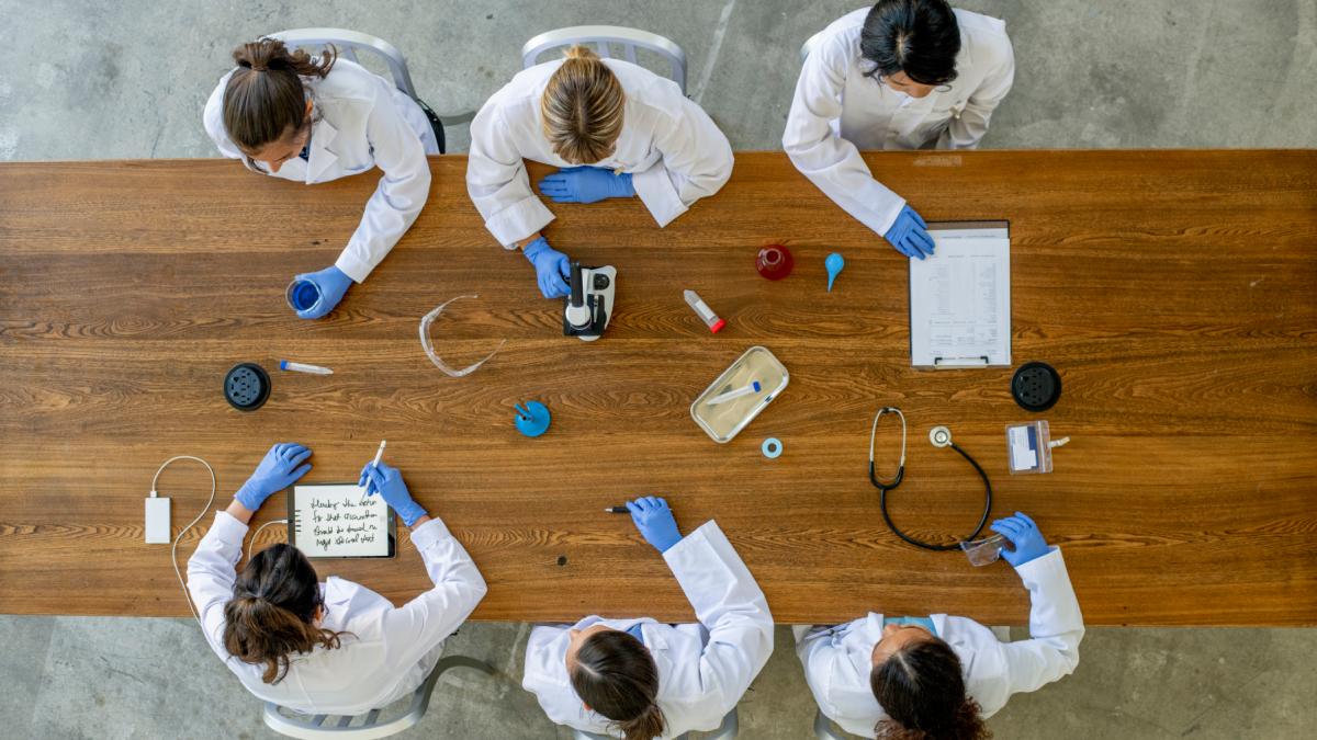 masuri noi pentru medicii rezidenti din romania schimbarea introdusa de ministerul sanatatii le deschide oportunitati noi