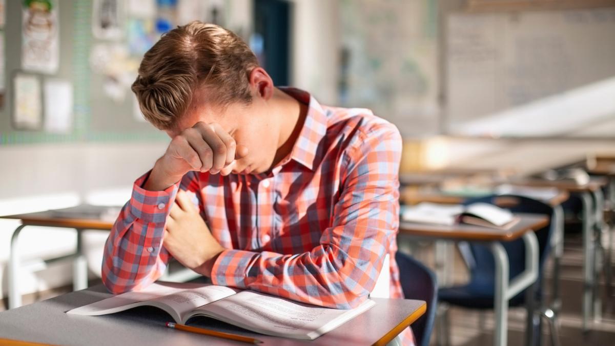 ai picat bacul la o singura materie ce poti face in continuare