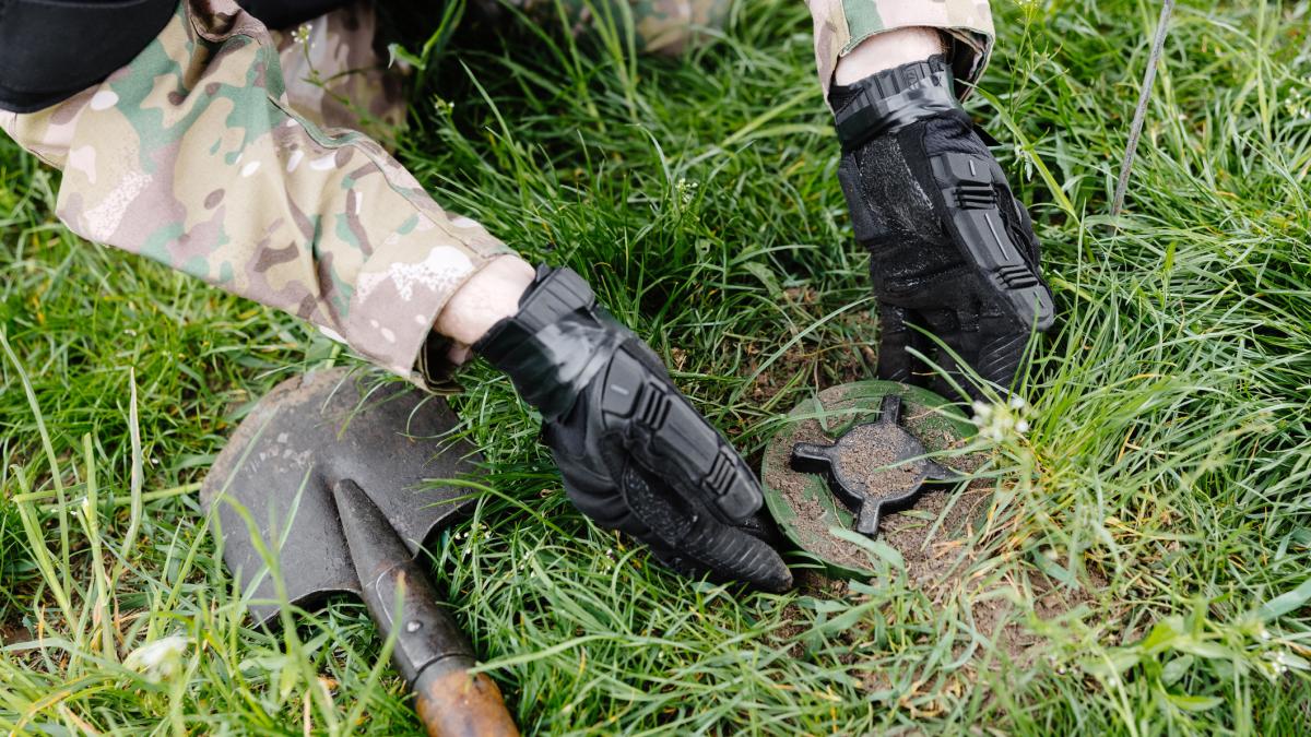 dupa tarile baltice finlanda voteaza retragerea din tratatul care interzice minele antipersonal rusia le foloseste fara mila