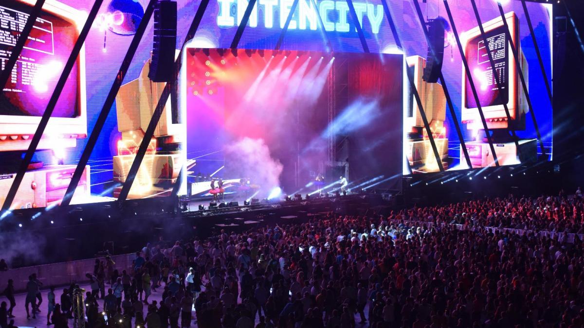 j balvin pregateste o aparitie spectaculoasa la intencity festival