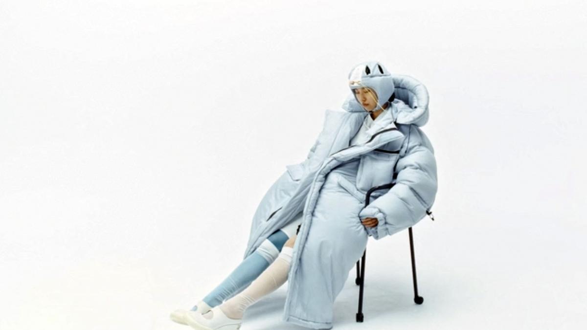 japonezii au inventat o geaca pat care promite sa revolutioneze somnul