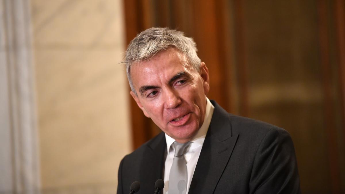 dragos anastasiu dorinta e sa ramana 19 cota standard de tva sa ne concentram in urmatoarele 3 luni pe cheltuieli taiate si reforma