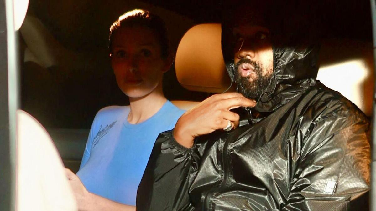 kanye west vine cu bianca censori intr o capitala din europa oamenii s au revoltat si vor sa impiedice concertul este o insulta