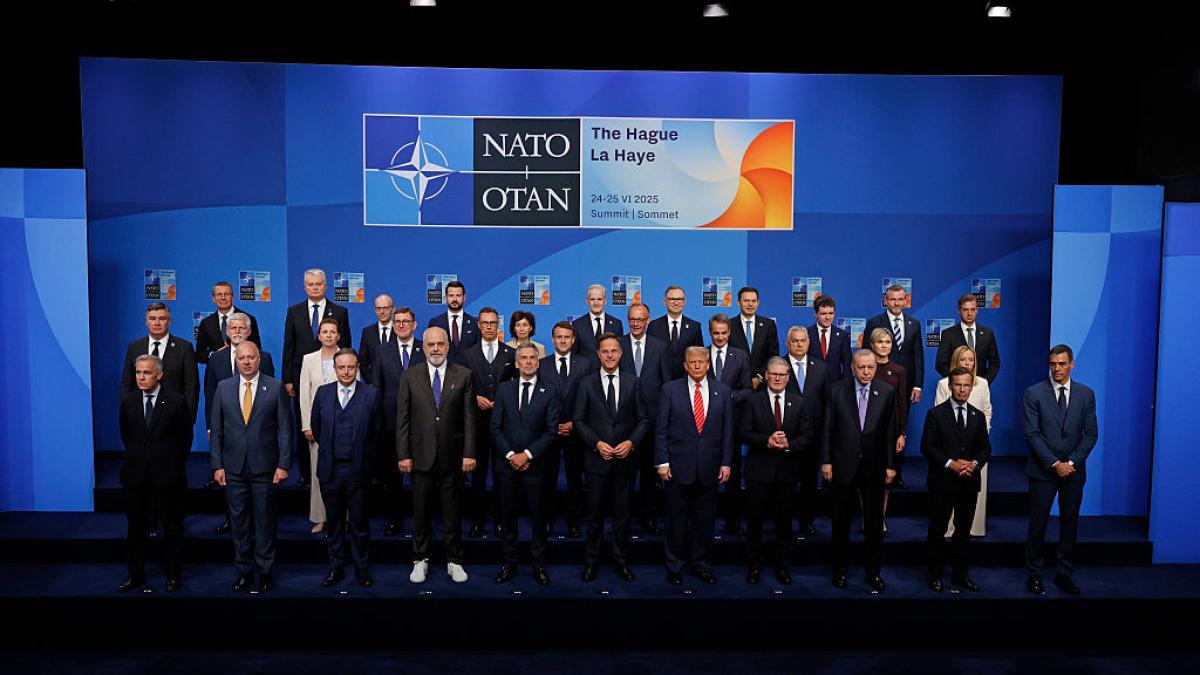 imaginile zilei de la summitul nato de la haga vedeta reuniunii a fost presedintele sua donald trump