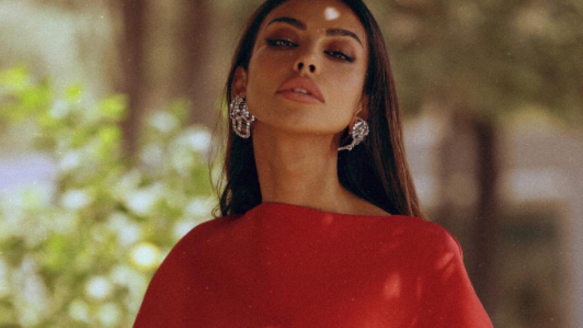 madalina ghenea si a uimit inca o data fanii cu un anunt surpriza ma simt recunoscatoare entuziasmata si pregatita