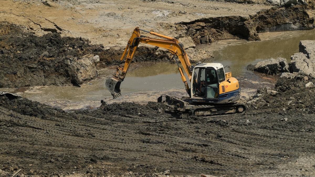 devierea paraului corund necesara pentru situatia de la praid are o intarziere de aproximativ doua trei zile