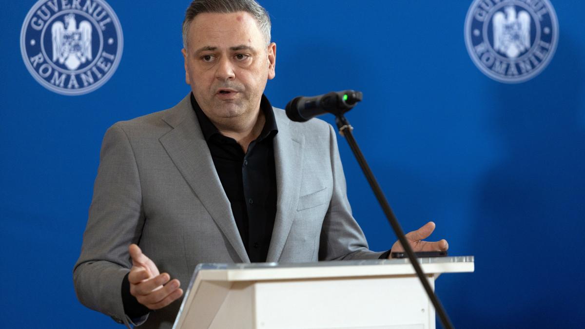 ministrul agriculturii acuza firmele care lansau rachetele antigrindina ca au incasat ilegal 17 milioane de euro pe an