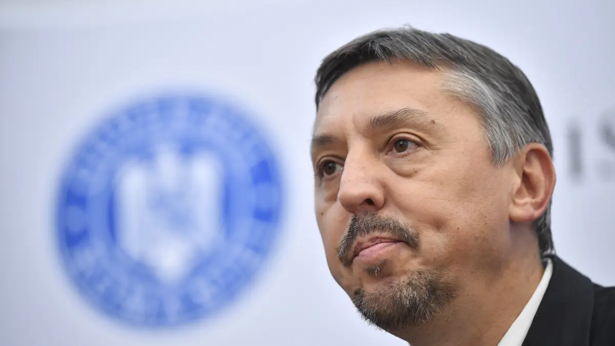 ministerul educatiei ar fi o problema daca s ar reduce bursele si nu ar fi reduse subventiile alocate partidelor politice