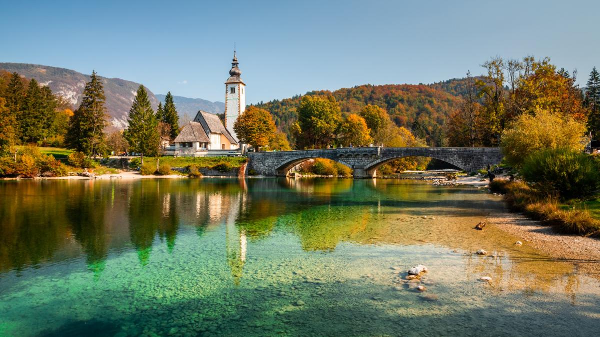 o tara europeana cu peisaje de vis lanseaza in noiembrie viza pentru nomazii digitali procesul de aplicare e foarte usor