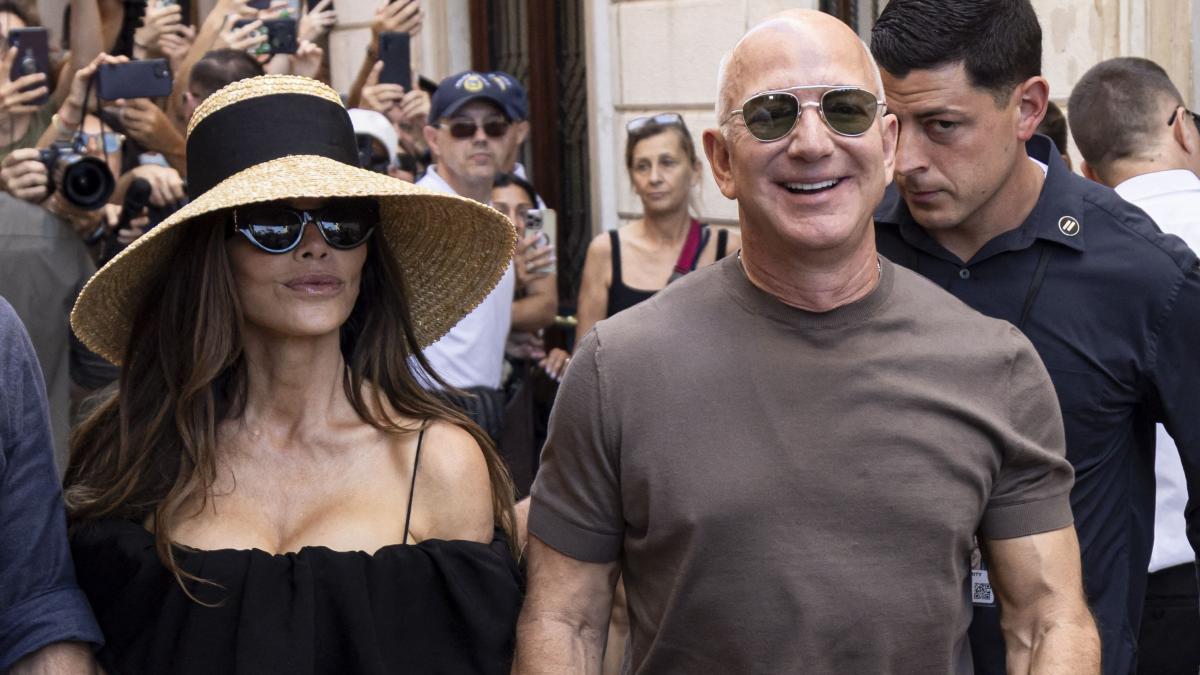 nunta extravaganta de 3 zile a lui jeff bezos s a incheiat cu o mega petrecere in pijamale noi imagini spectaculoase din venetia