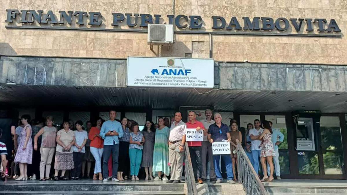 angajatii anaf in proteste spontane in mai multe judete din romania ei sunt nemultumiti fata de masurile anuntate de guvern