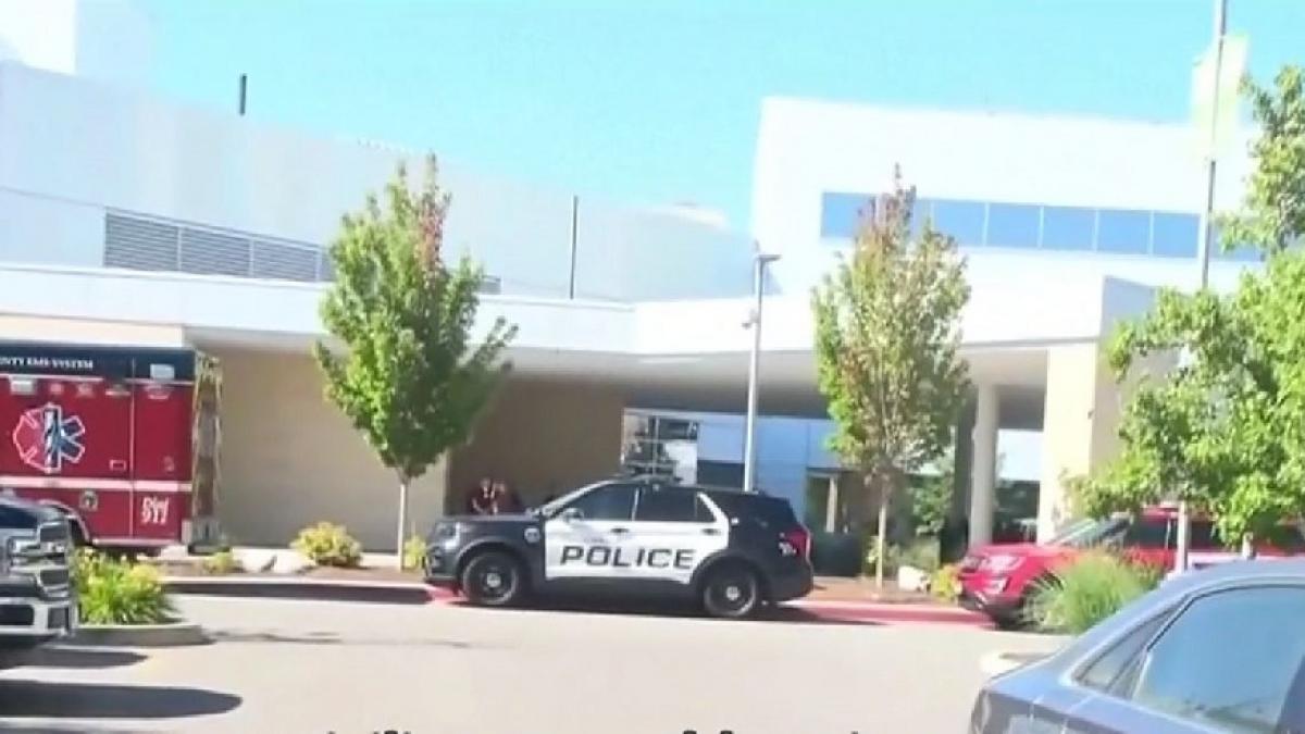 atac armat in timpul unui incendiu de vegetatie in sua 2 pompieri au fost impuscati mortal fbi situatia este foarte periculoasa