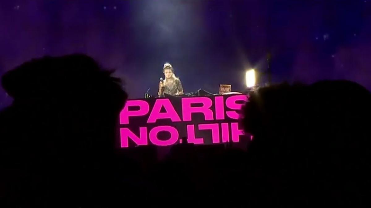 paris hilton si bebe rexha la festivalul intencity din craiova m am simtit foarte bine gestul emotionant facut inainte de show