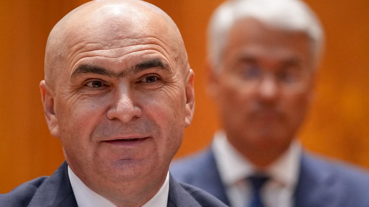 ce a patit ilie bolojan in cofetaria nufarul din oradea a venit o doamna foarte agitata