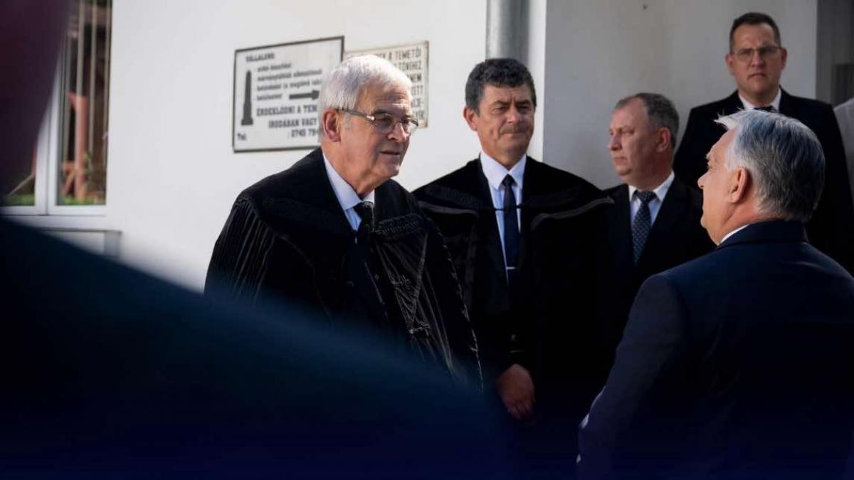 viktor orban in romania intr o vizita privata mesaj de la funeraliile unui avocat maghiar ungaria nu va lasa transilvania singura