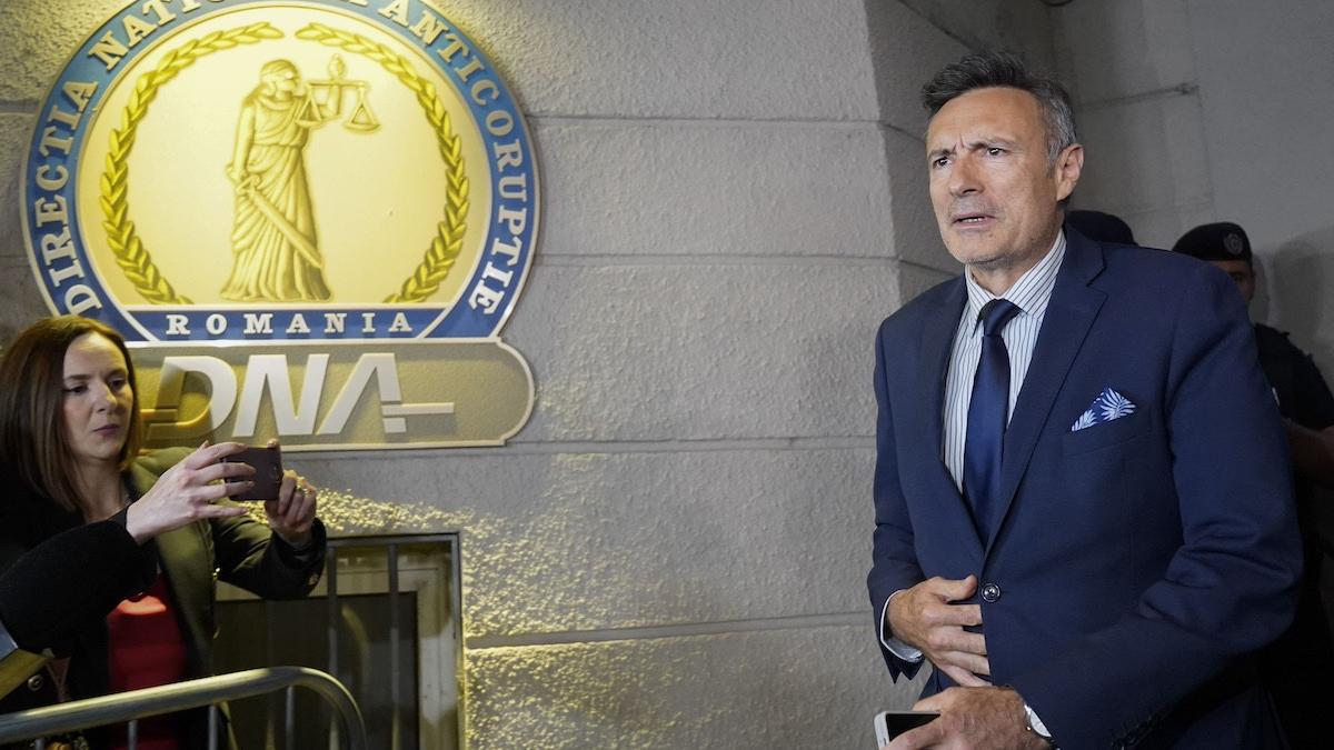 date socante din dosarul generalilor coldea si dumbrava fostii sefi din sri ar fi pus la cale ca mai multi magistrati sa fie filati