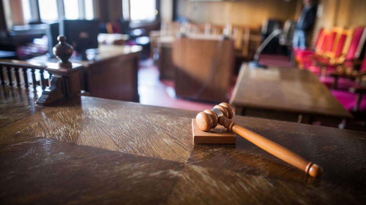 in plin scandal al salariilor sefa inaltei curti acuza apetenta celor care vor sa transforme justitia in inamic al societatii