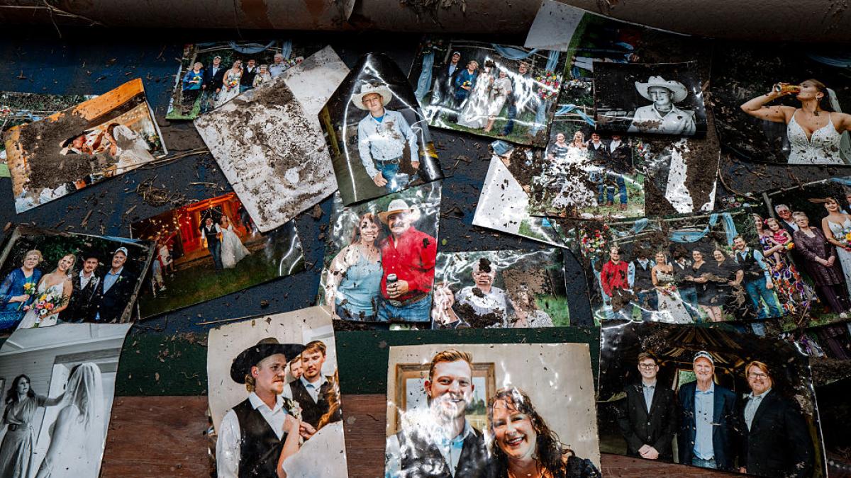 dezastrul din texas 82 de morti semne de intrebare despre sistemele de avertizare oficialii se asteptau sa ploua dar nu asa mult