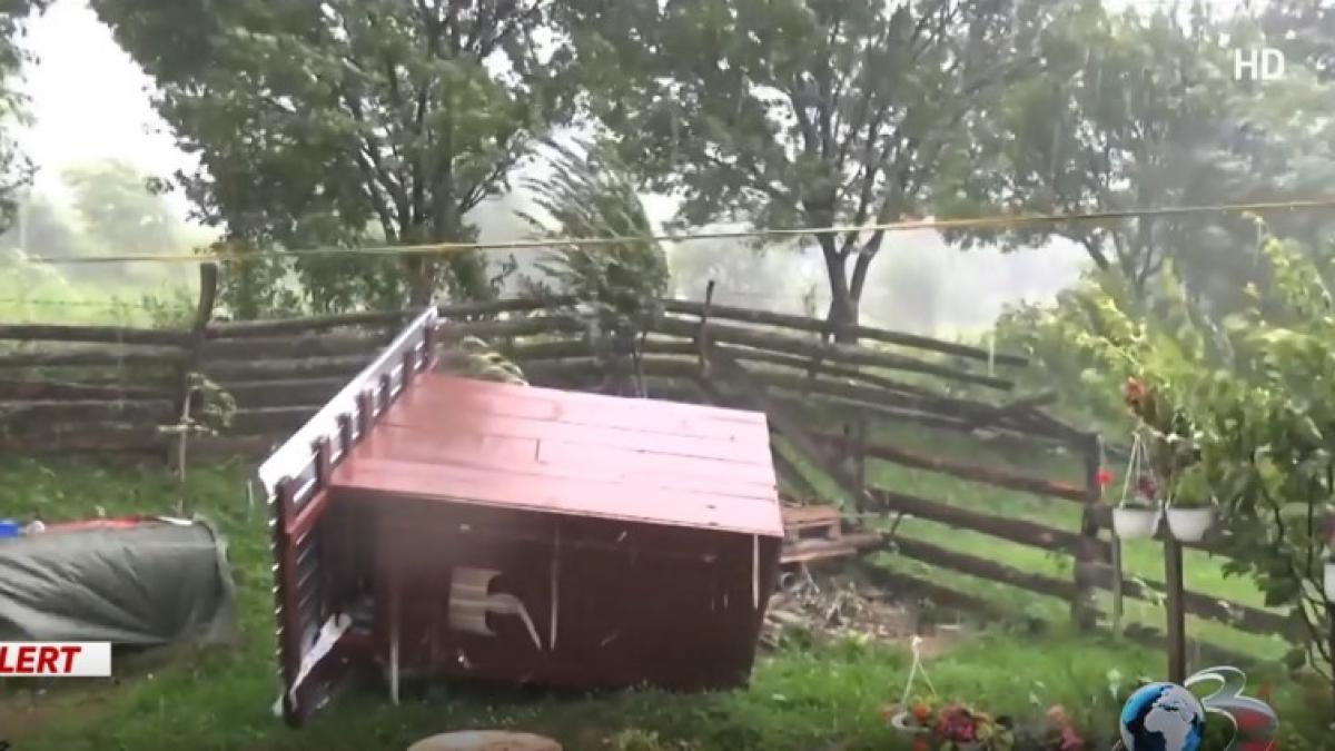 vreme extrema in romania judete maturate de vijelii furtunile au facut dezastru in tara in cea mai fierbinte zi