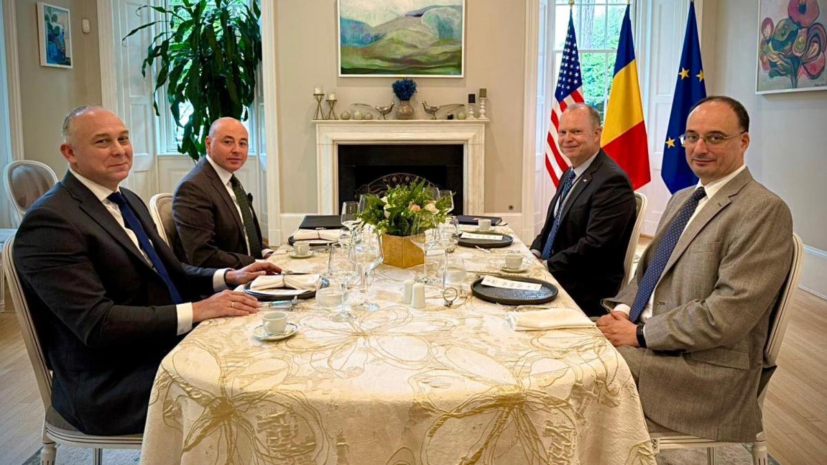 ambasadorul romaniei in sua a vorbit despre rolul romaniei in plan regional cu asistentul special al lui donald trump