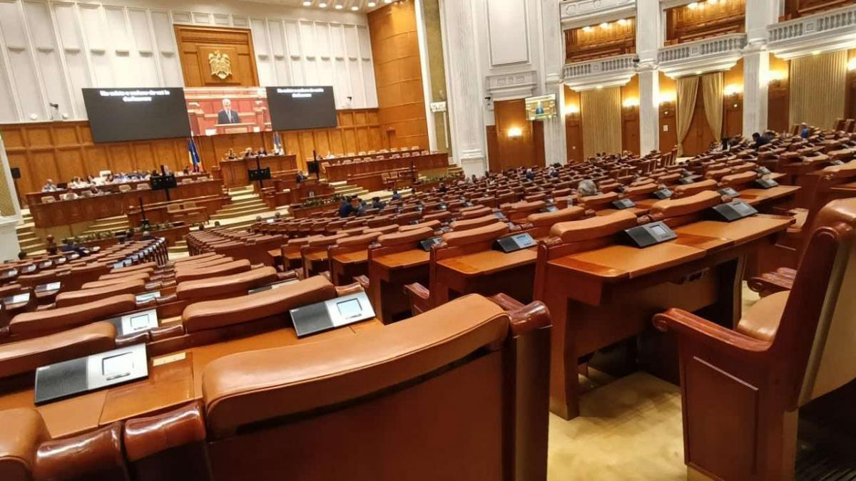 motiunea de cenzura depusa de aur impotriva guvernului bolojan va fi prezentata azi in plenul parlamentului votul are loc luni