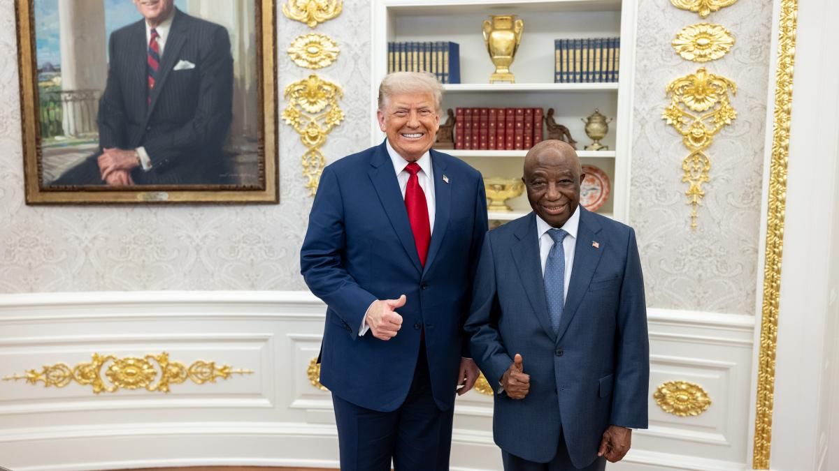 trump l a intrebat pe presedintele liberiei unde a invatat sa vorbeasca asa frumos engleza engleza e limba oficiala in tara africana