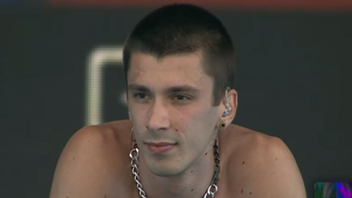 momentul cojo la beach please nu e vina ta daca consumi droguri mergi la terapie urgent