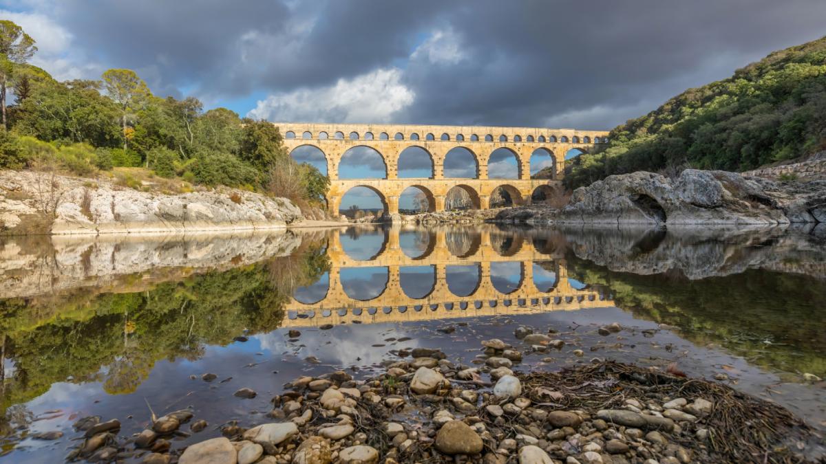 cercetatorii au elucidat misterul apeductului roman vechi de 2 000 de ani baile lui constantin din arles au contribuit la descoperire