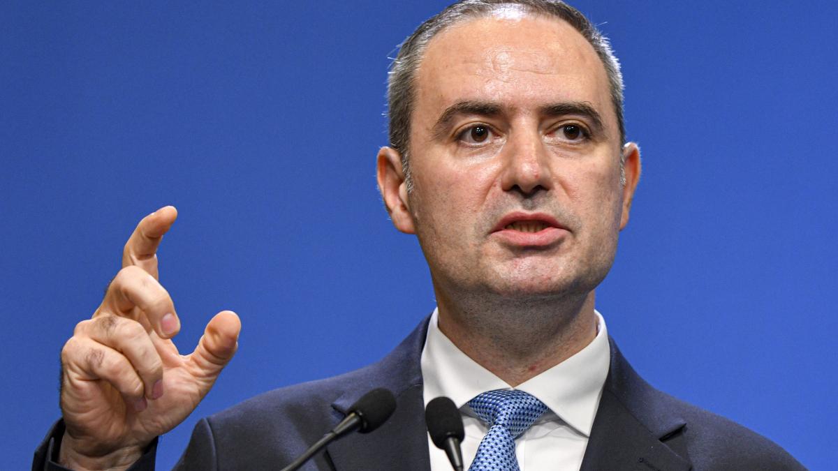 alexandru nazare niciodata nu a fost asa de rau ca acum datoria publica va ajunge la 60 din pib la sfarsitul anului