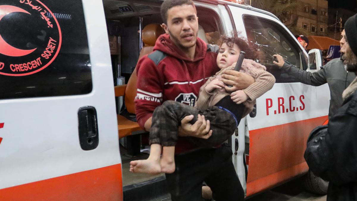 sase copii din gaza au fost ucisi in timp ce asteptau sa isi umple sticlele cu apa idf spune ca a fost o eroare