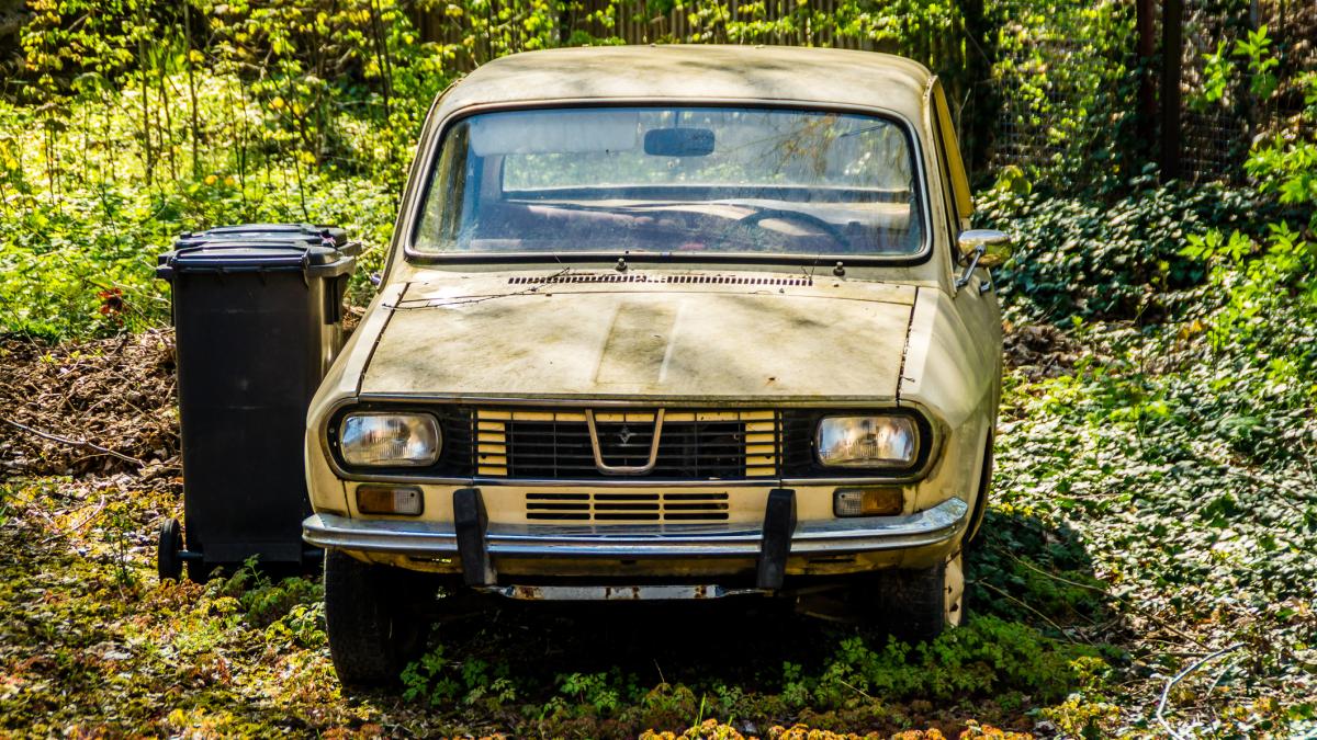 dupa ce un pensionar cu dacie din buzau a platit 22 000 de lei pentru un loc de parcare un consilier propune plafonarea tarifelor