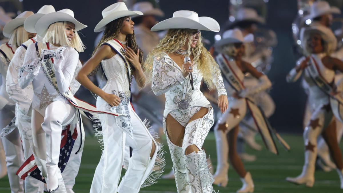 hard diskuri cu piese nelansate ale lui beyonce au fost furate dintr o masina inchiriata de coregraful ei si un dansator