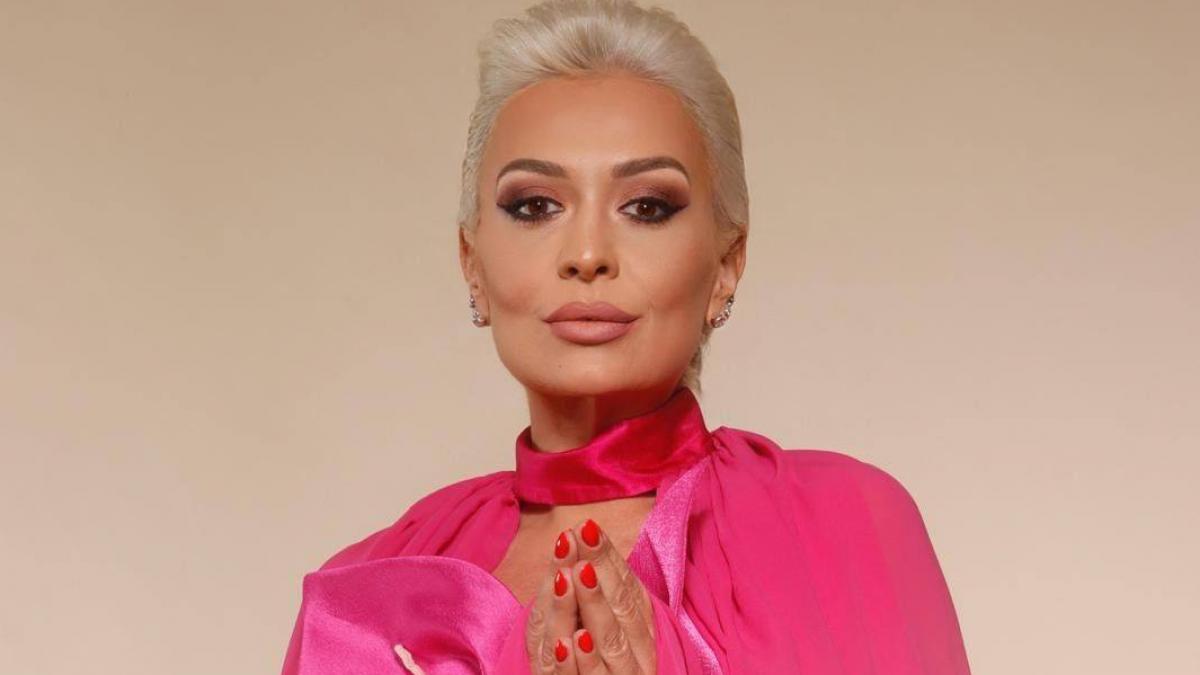 un clip creat de ai cu monica anghel folosit fara acordul ei pentru promovarea unor pastile periculoase pentru sanatate