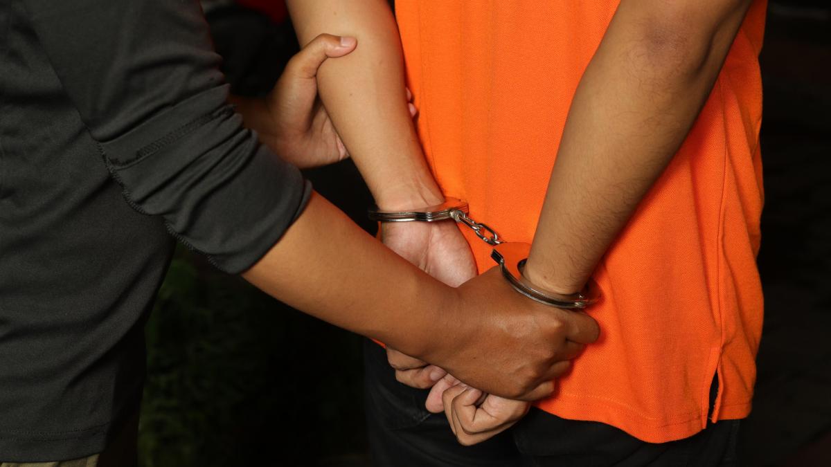 zeci de bebelusi vanduti pentru adoptii in singapore politia indoneziana a desfiintat reteaua de traficanti