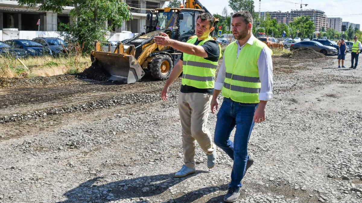 a inceput faza iii a lucrarilor la parcul liniei din sectorul 6 al bucurestiului la final acesta va avea 8 hectare si 3 km lungime