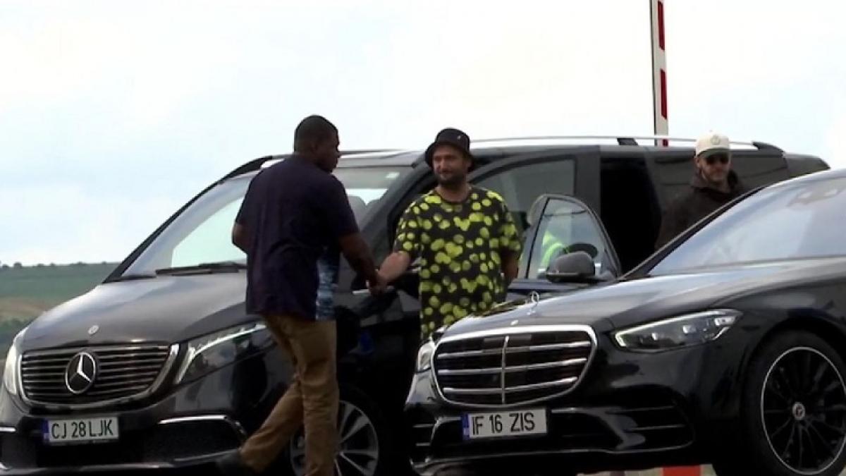 justin timberlake a ajuns in romania si va canta la electric castle joi seara spectacolul de muzica a inceput