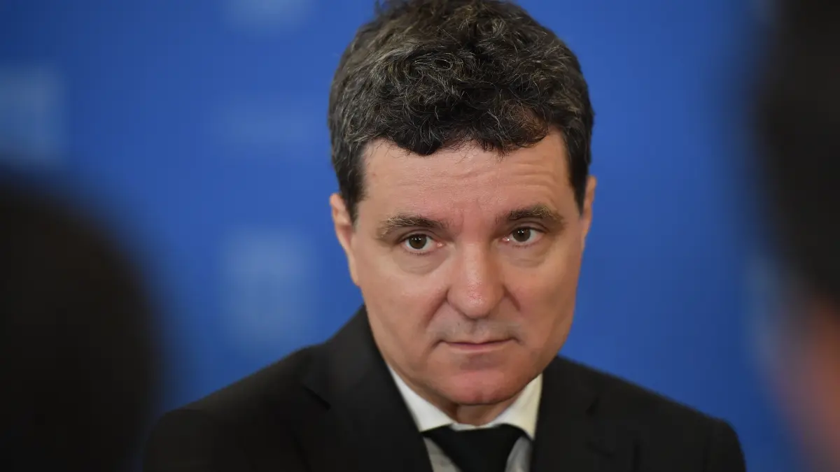 nicusor dan intrebat daca serviciile s au implicat in anularea alegerilor nu s au implicat suficient