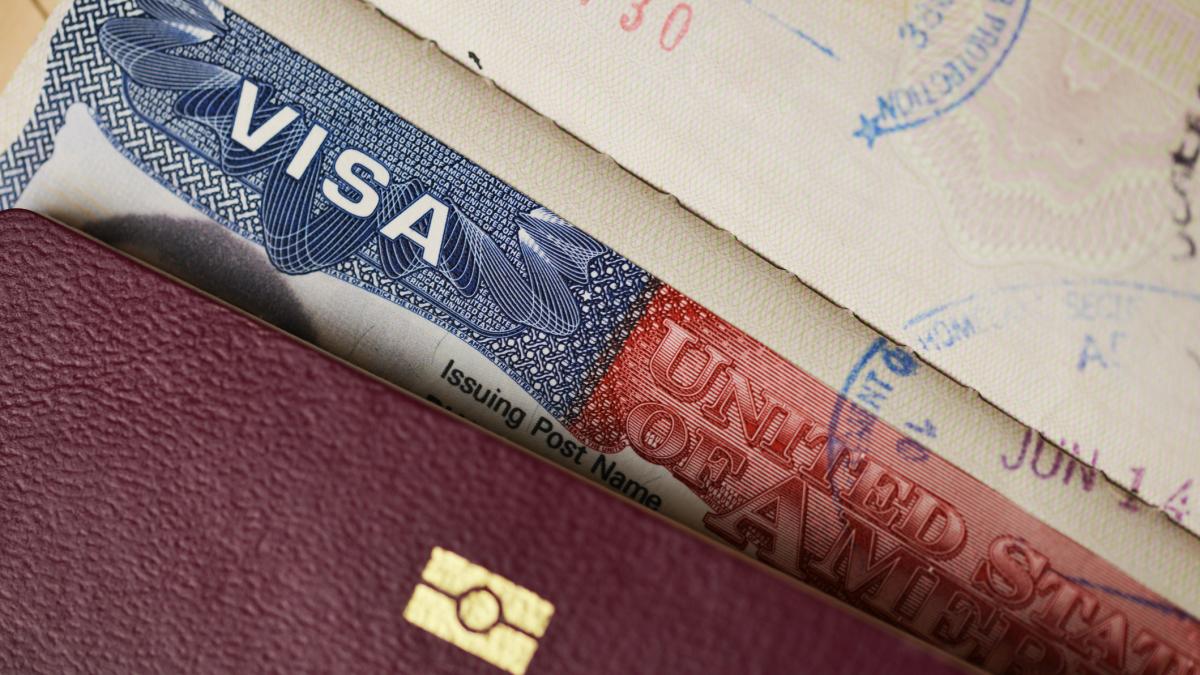 trebuie sa avem un desant romanesc la washington ce eforturi ar trebui sa faca romania pentru aderarea la visa waiver