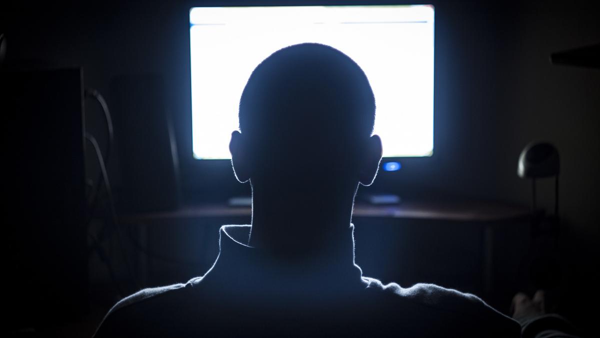 viata dubla a unui italian anchetat ca isi hartuia sotia carabinierii au facut o descoperire socanta despre el