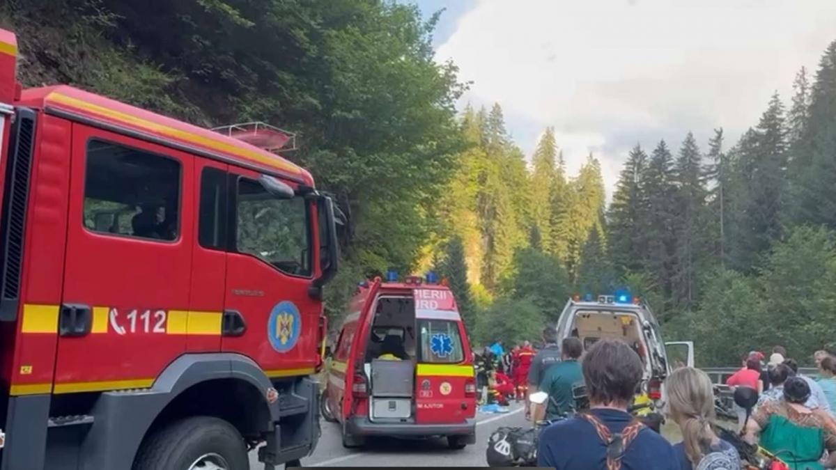 accident grav pe transalpina trei motociclisti s au ciocnit in mers au fost trimise doua elicoptere smurd