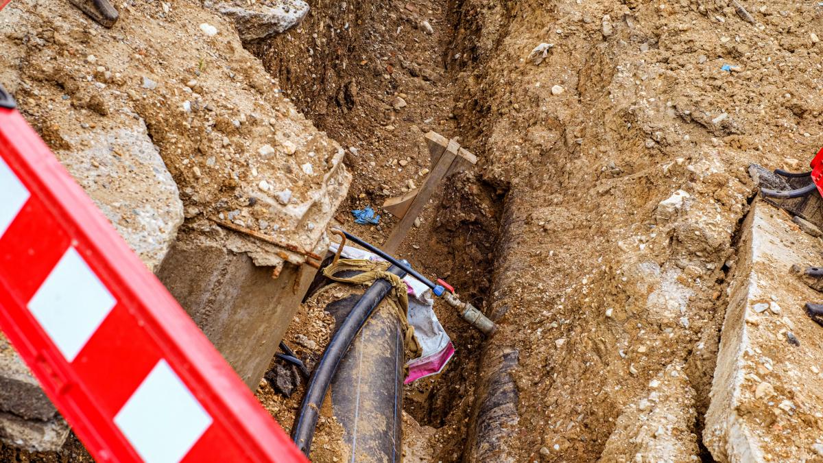 avarie majora la reteaua de apa din covasna posibil cauzata de un cutremur de mica intensitate