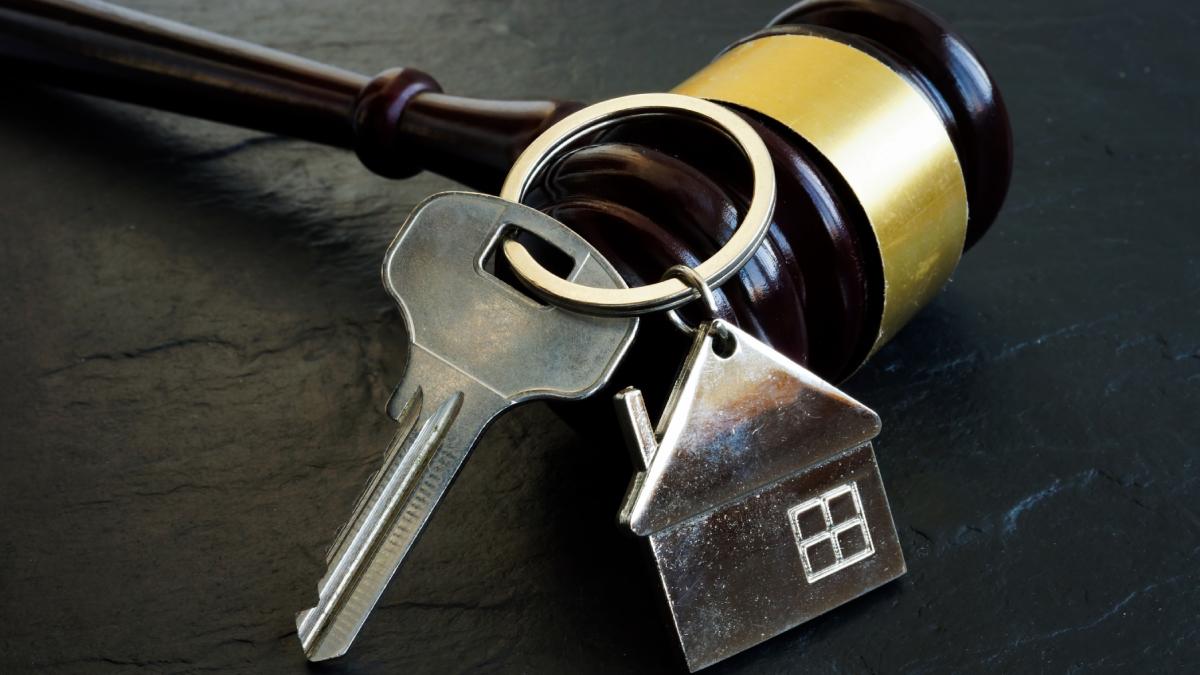 ministrul justitiei cere guvernului sa majoreze chiriile magistratilor pensionari dupa scandalul chiriei de 60 de lei pe luna