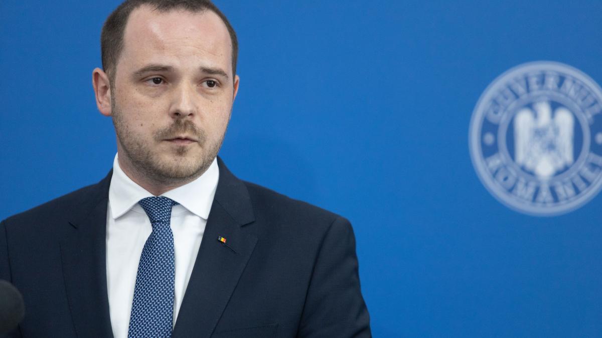 ministrul sanatatii unii pacienti beneficiaza de certificat de handicap in romania si ei lucreaza in strainatate