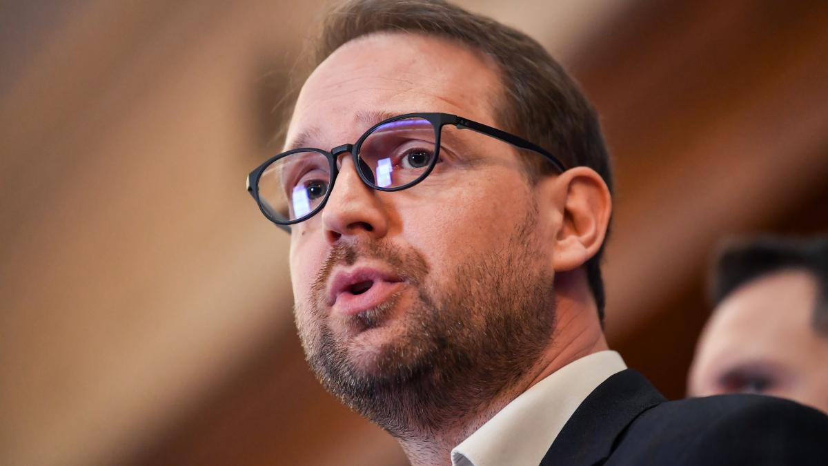 de ce nu a primit dominic fritz cetatenia romana dosarul meu nu a ajuns pe teancul de dosare in asteptare