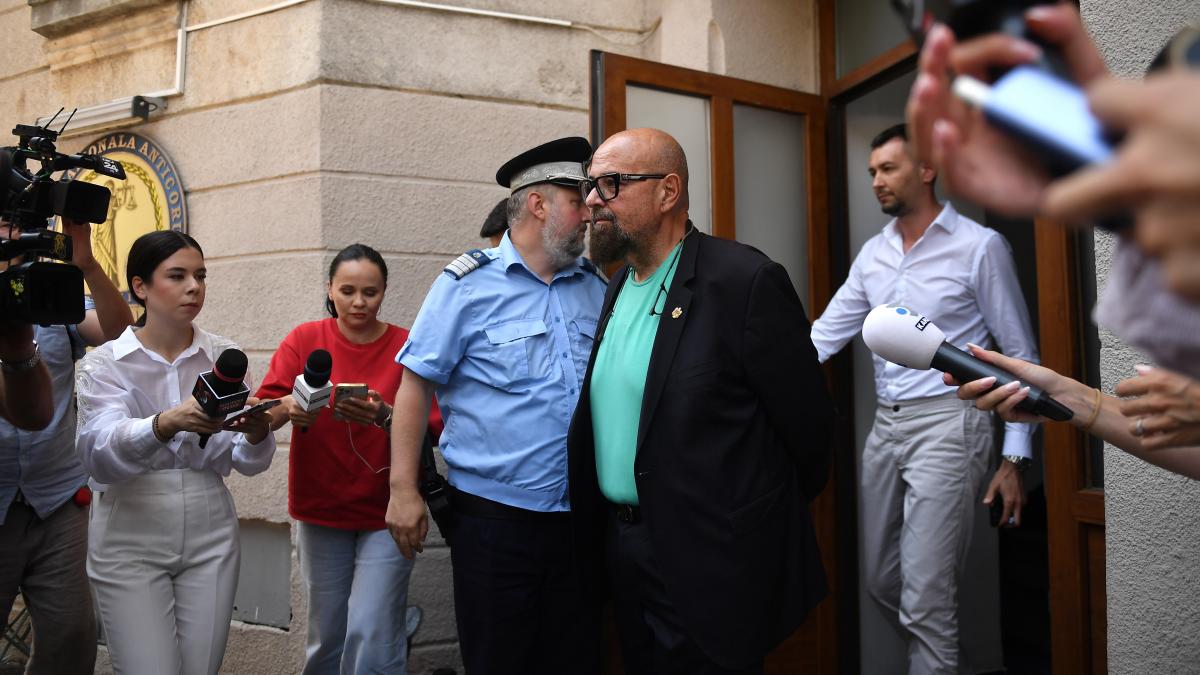 hotelul international sinaia dupa audierea lui piedone nu aveam camere pentru anpc au cautat in alta parte si au aparut zvonuri